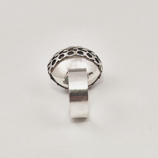 Turun hopea oy | Pentti Sarpaneva | Näyttävä sormus | 