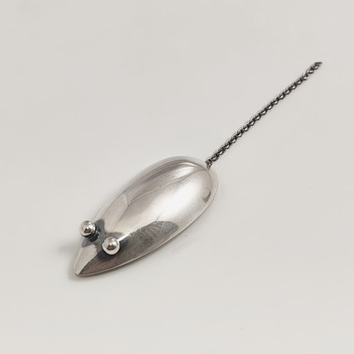 Kupittaan kulta oy | Elis Kauppi | HIIRI solki | Rintakoru | Hopeaa -61