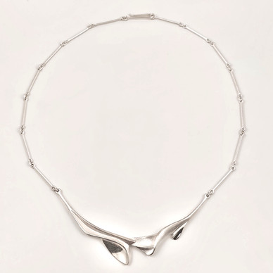 Lapponia | ARIETA kääty | Kaulakoru | Hopeaa 