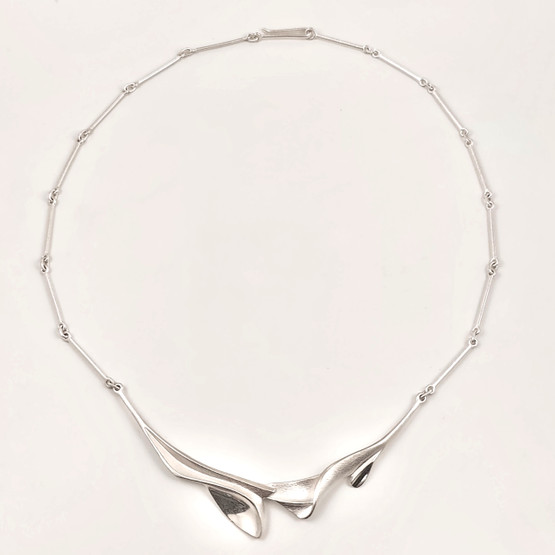 Lapponia | ARIETA kääty | Kaulakoru | Hopeaa 