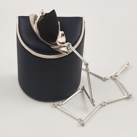 Lapponia | Zoltan Popovits | Kääty | Eebenpuu Kaulakoru | Hopeaa -89