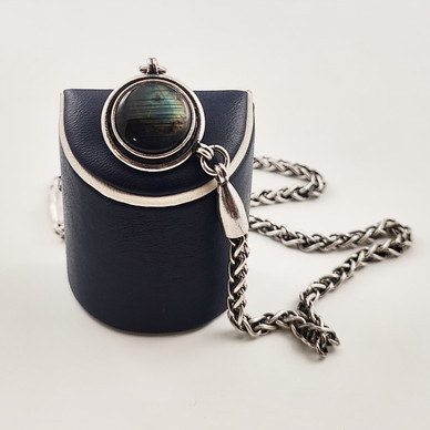 Kalevala Koru | Spektroliitti kääty | kaulakoru | Hopeaa