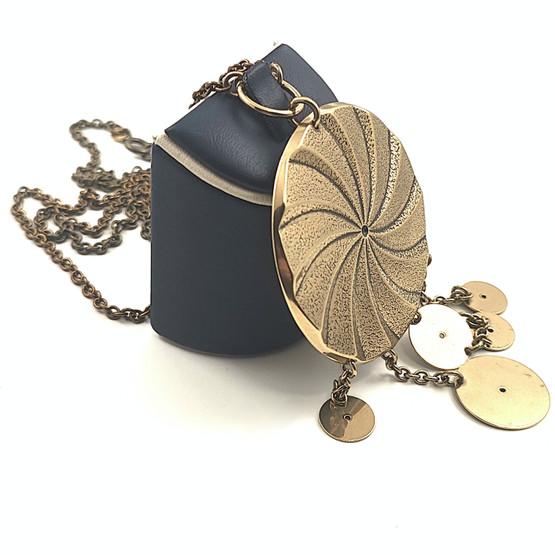 Kalevala Koru | MYLLYNKIVET  Riipus | Kaulakoru | Pronssia