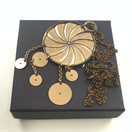 Kalevala Koru | MYLLYNKIVET  Riipus | Kaulakoru | Pronssia