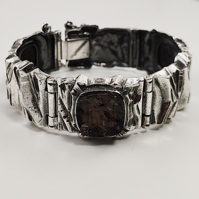 Turun Hopea oy | Pentti Sarpaneva | Kelo Rannekoru | Savukvartsit | Hopeaa 