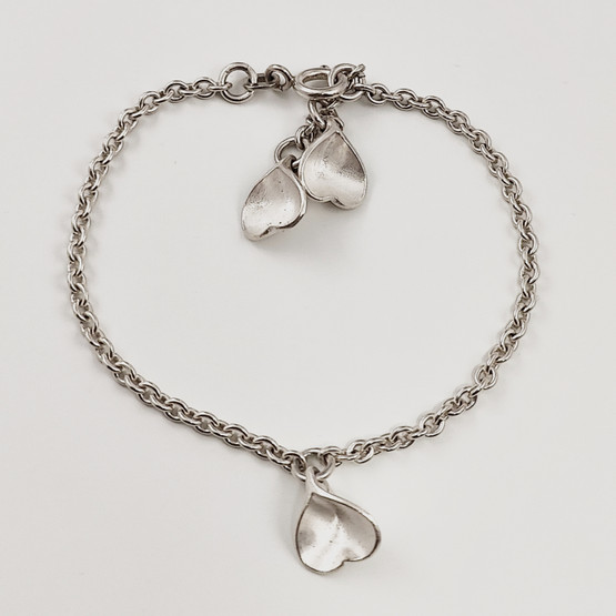 Kalevala Koru | made in Helsinki Eira | Rannekoru | Hopeaa