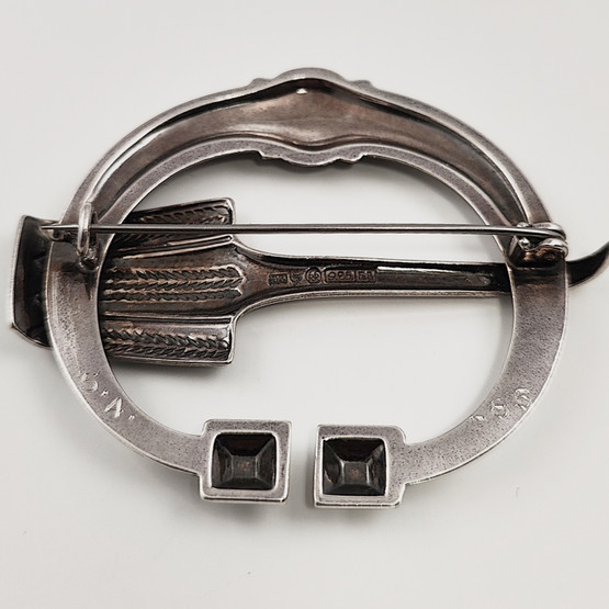 Kalevala Koru | VIRUSMÄEN -Solki | Rintakoru Hopeaa -83