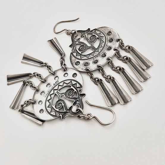 Kalevala koru | (isot)  Kuutar korvakorut | Hopeaa 