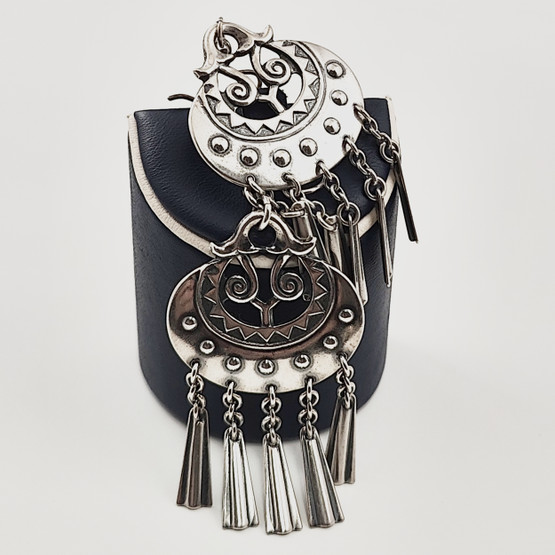 Kalevala koru | (isot)  Kuutar korvakorut | Hopeaa 