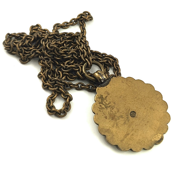 Kalevala koru | Riipus -914 | Pudasjärven kaulakoru | Pronssia