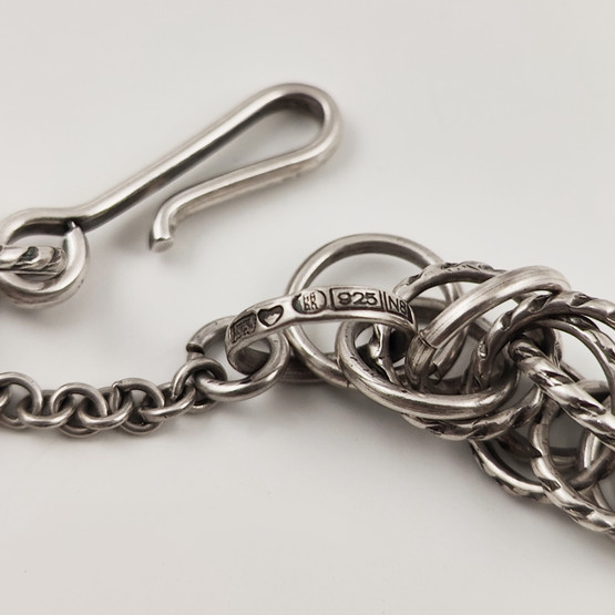 Kalevala Koru |  Setukaisten kääty -Rannekoru | Hopeaa -90