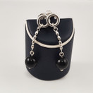 KK, Kalevala Koru | Mari Saari | Pore Korvakorut | onyx kivet | Hopeaa