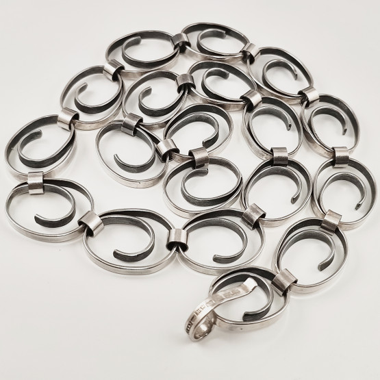 AAJ | Kaija Aarikka | Näyttävä käätykoru |  kaulakoru | 916 Hopeaa | -66