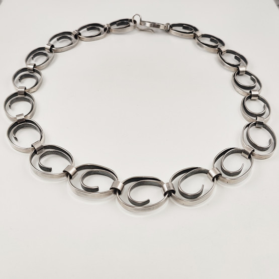 AAJ | Kaija Aarikka | Näyttävä käätykoru |  kaulakoru | 916 Hopeaa | -66