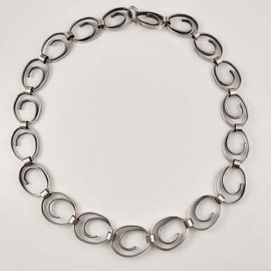 AAJ | Kaija Aarikka | Näyttävä käätykoru |  kaulakoru | 916 Hopeaa | -66