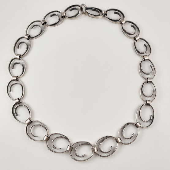 AAJ | Kaija Aarikka | Näyttävä käätykoru |  kaulakoru | 916 Hopeaa | -66