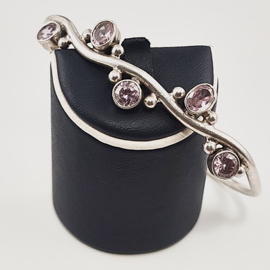 Rannekoru | Pinkeillä kivillä | 925 Hopeaa 