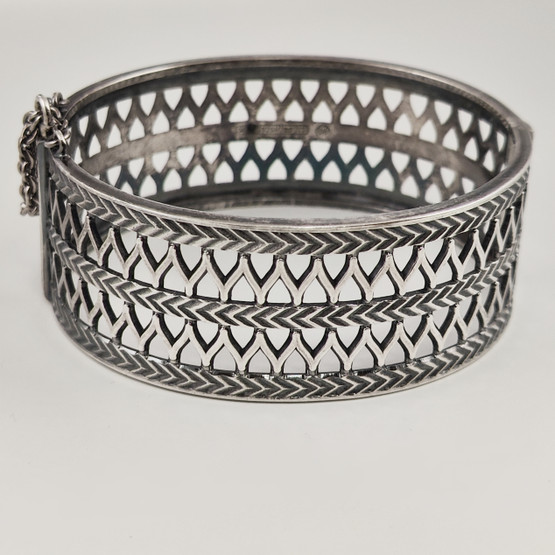 Kalevala Koru | leveä  Uskelan Rannekoru | Rannerengas | Hopeaa -72