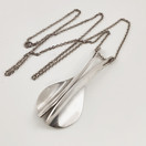 Kupittaan Kulta oy |  Elis Kauppi  | iso Riipus | Kaulakoru |  Hopeaa -74