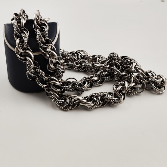 Kalevala Koru | Setukaisten kääty | Kaulakoru | *Hopeoitu