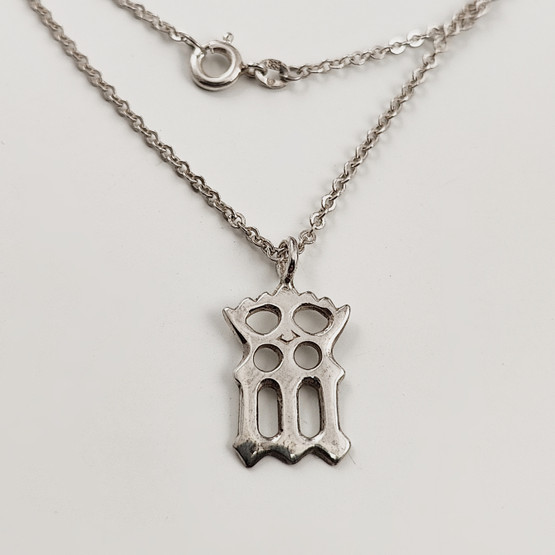 INARI koru | Neitsyn Maria RIIPUS kruunulla |  Hopeaa