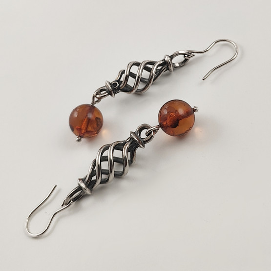 Kalevala Koru | Tulen Henki Korvakorut | Meripihka | Hopeaa