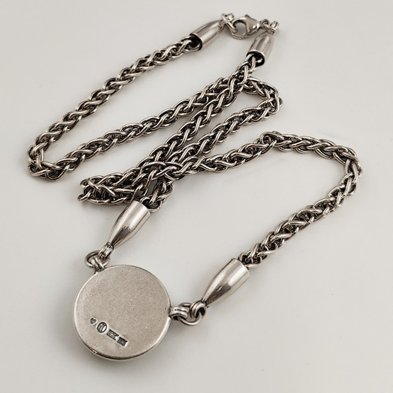 Kalevala Koru | Spektroliitti kääty | kaulakoru | Hopeaa