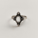 Kalevala Koru | Kiviaarteistoa -Sormus | kirkas kivi | Hopeaa