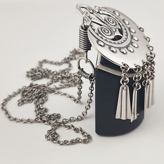 Kalevala koru | (iso) Kuutar riipus | kaulakoru | hopeaa -95