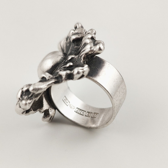 Turun Hopea oy | Pentti Sarpaneva | KAARNA - Sormus | Hopeaa -69