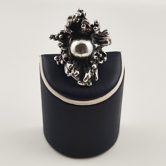 Turun Hopea oy | Pentti Sarpaneva | KAARNA - Sormus | Hopeaa -69