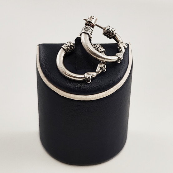 Kalevala Koru |  Hirvenpää -korvakorut | Renkaat | Hopeaa