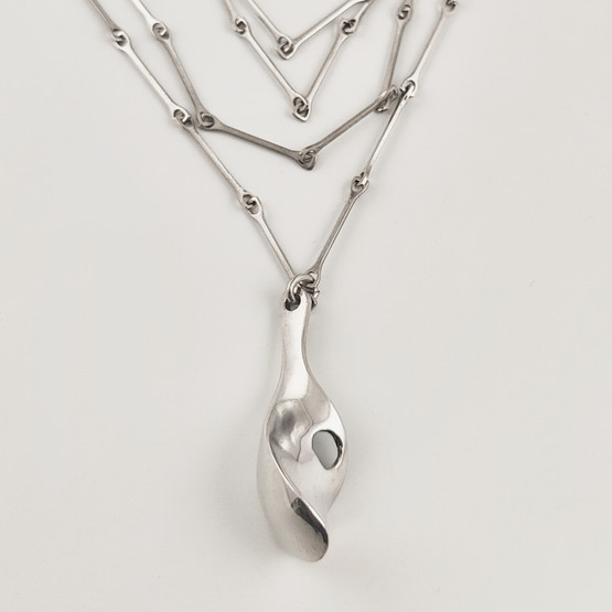 Lapponia koru | Paul Haavgaard | ODOTUS riipus sauvaketjulla| kaulakoru | Hopeaa -80