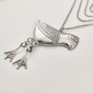 Kalevala Koru |  (iso) Hattulan lintu -Riipus | kaulakoru | Hopeaa -98