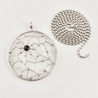 Kalevala koru |  (iso)Carmen Riipus | Kaulakoru | punainen granaatti | Hopeaa