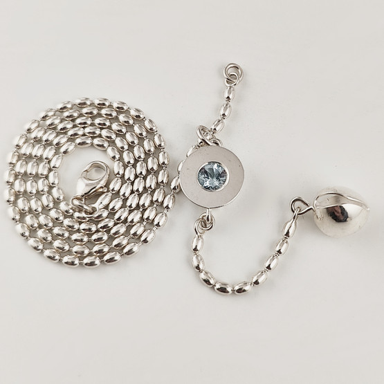 Kalevala Koru | Lähde Riipus | Kaulakoru topaasilla | Hopeaa