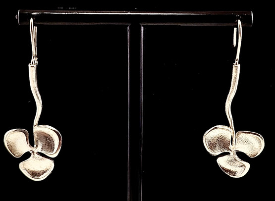 Lumoava koru | KUKINTO Korvakorut  | Hopeaa 