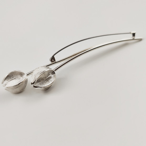 Kalevala Koru | Lumikukka solki | Rintakoru | Hopeaa