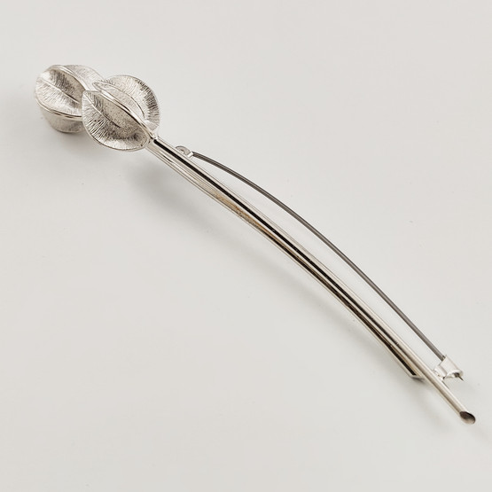 Kalevala Koru | Lumikukka solki | Rintakoru | Hopeaa