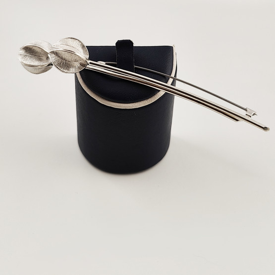 Kalevala Koru | Lumikukka solki | Rintakoru | Hopeaa