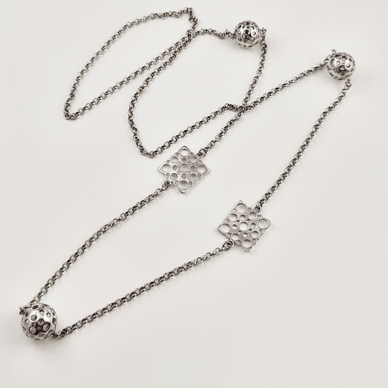 Liisa Vitali, Leppäkerttu / Pitsi -kääty, Hopeaa