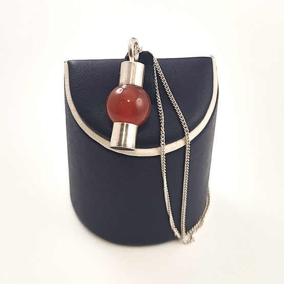 Kupittaan Kulta, Turku | Elis Kauppi | small Pendant with carnelian | Sterling