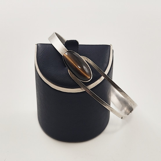 E.Granit & co, Helsinki, Finland | Erik Granit | Bracelet | Tiger eye stone | Silver -61