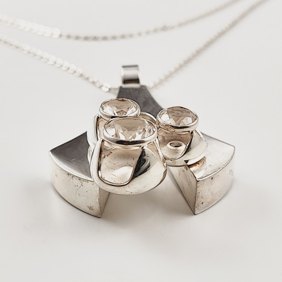 Kultasepät Salovaara ky | Kalevi Salovaara | Rock crystal Pendant | Sterling 