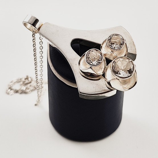 Kultasepät Salovaara ky | Kalevi Salovaara | Rock crystal Pendant | Sterling 