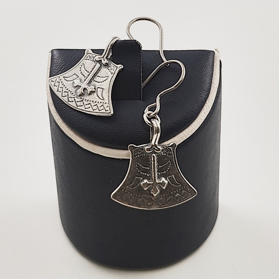 Kalevala Jewelry | (small) ' Kuusamo's ax ' -earrings | Sterling 