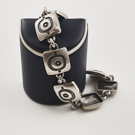 Kalevala Jewelry |  Kaisaleena Mäkelä | ´Earth Power ´ BRACELET |  Sterling 