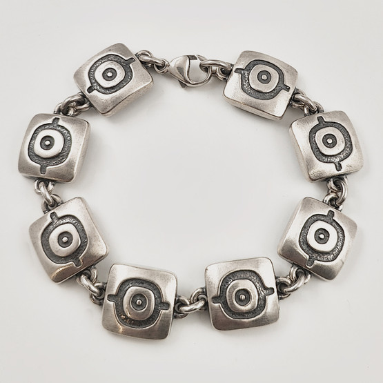 Kalevala Jewelry |  Kaisaleena Mäkelä | ´Earth Power ´ BRACELET |  Sterling 