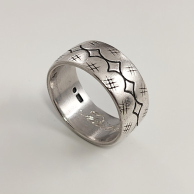 Kalevala Koru | Suomuhauki SORMUS | 21mm | 925 Hopeaa 