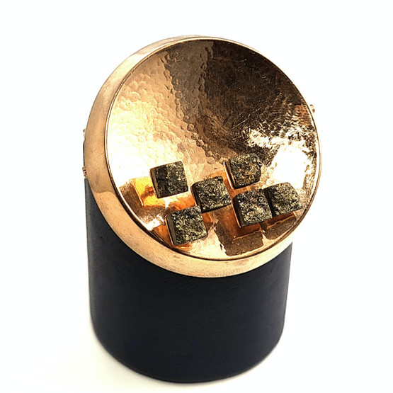 Auran kultasepät oy | Finnish vintage  Brooch | pyrite | 585 gold | -71